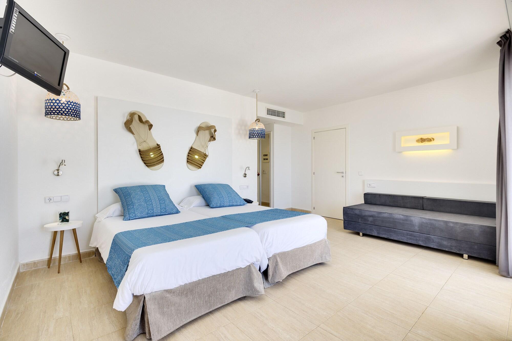 Aparthotel Tropic Garden Santa Eularia des Riu Exterior photo