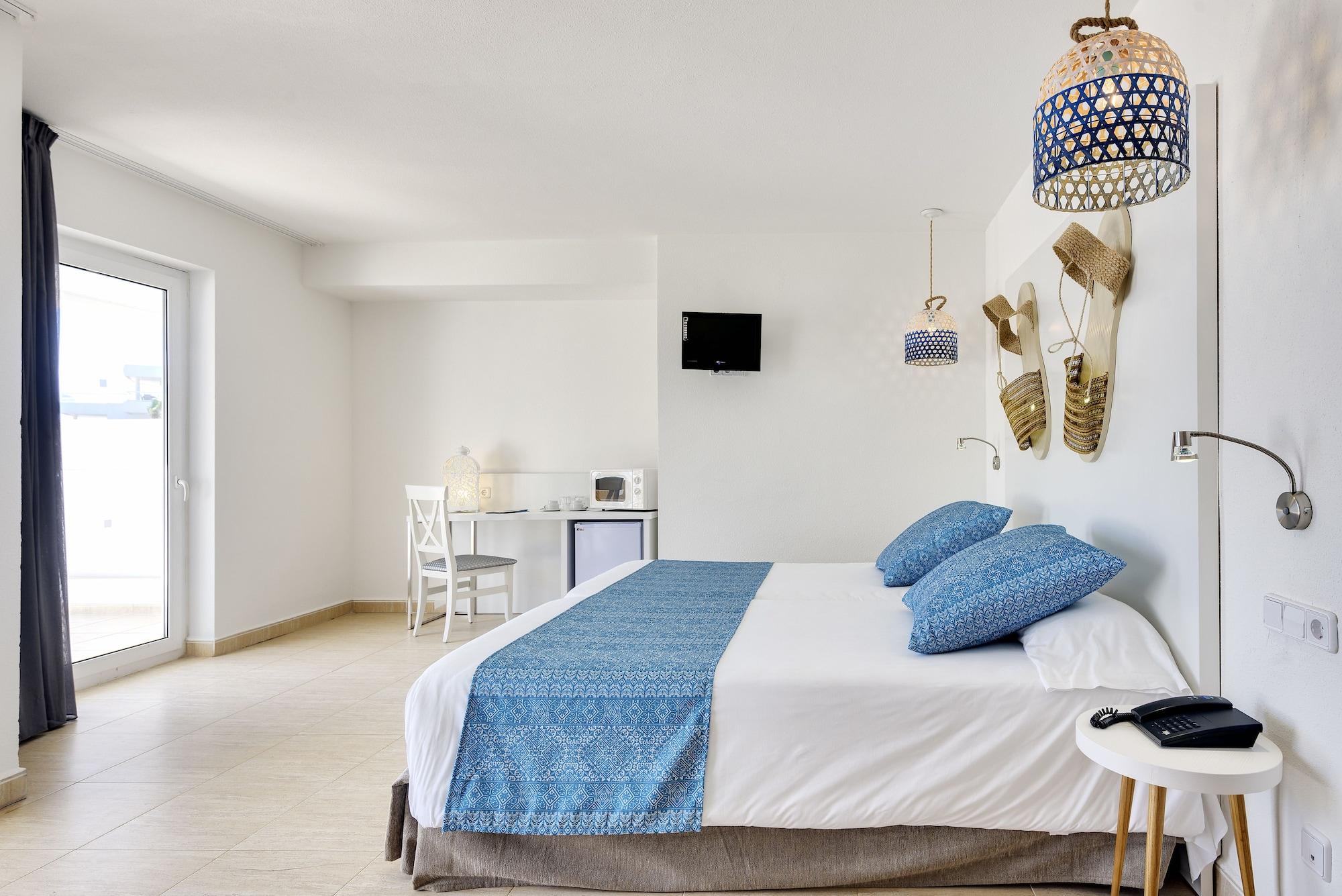Aparthotel Tropic Garden Santa Eularia des Riu Exterior photo