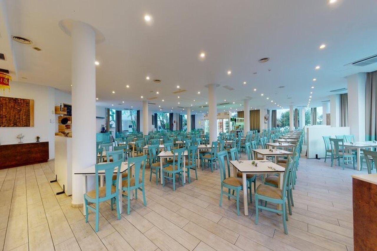 Aparthotel Tropic Garden Santa Eularia des Riu Exterior photo