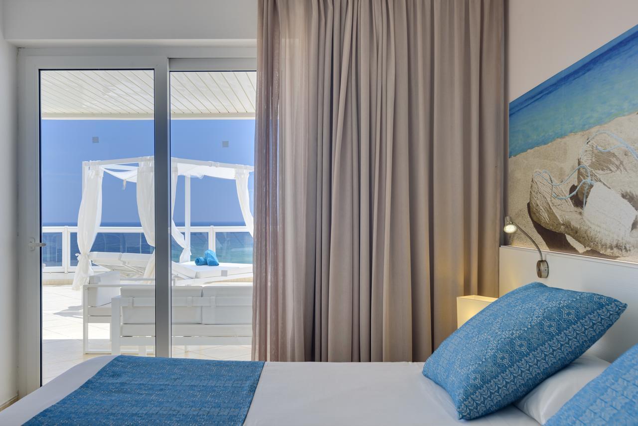 Aparthotel Tropic Garden Santa Eularia des Riu Exterior photo
